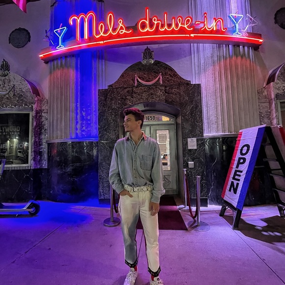 welcome to my closet - Picture 4 of 7